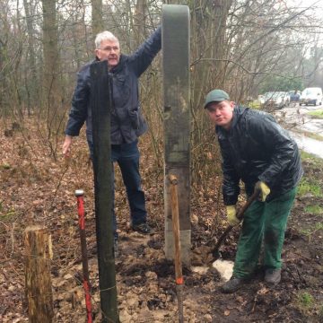 Gildebor plaatst oude jachtpaal in buitengebied Haaksbergen